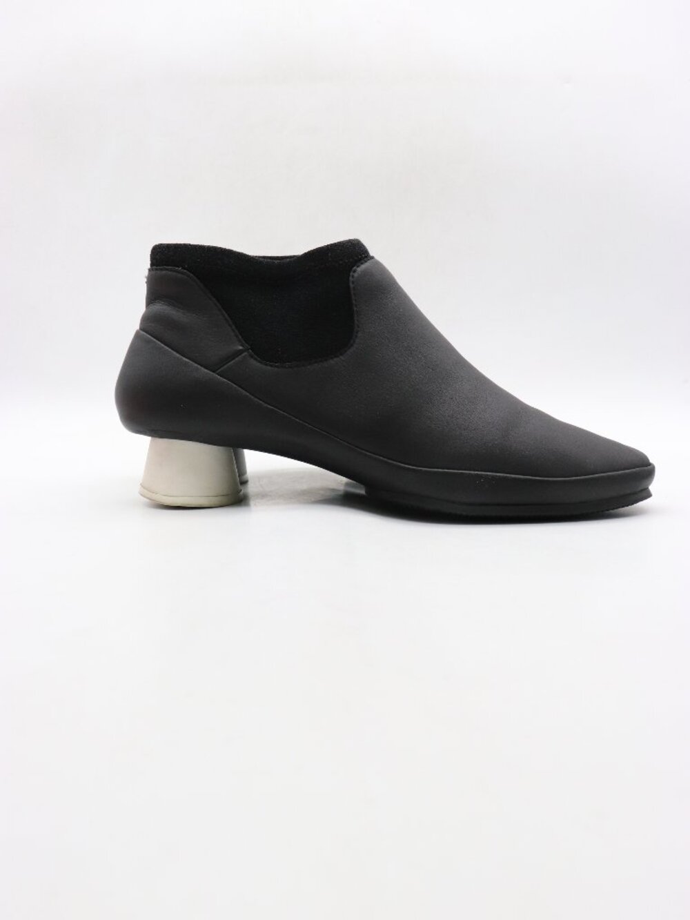 Camper Alright Boots Women's Size EU 40 Heeled Black Leather Pull On